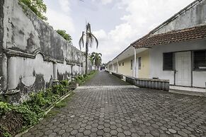 Super OYO 2346 Hotel Padjadjaran 1