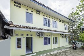 OYO 2384 Pondok Nabil