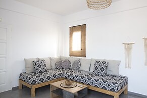 Paros King Luxury Apartments