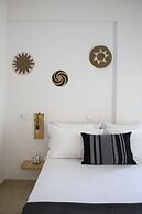 Paros King Luxury Apartments