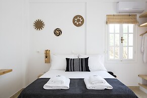 Paros King Luxury Apartments