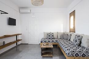 Paros King Luxury Apartments