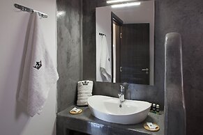 Paros King Luxury Apartments