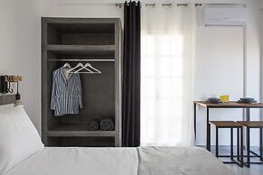 Paros King Luxury Apartments