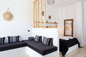 Paros King Luxury Apartments