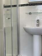 20 Forest Drive West Apartments