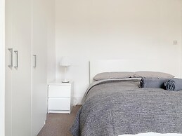 20 Forest Drive West Apartments