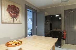 Talbot House & Georgian Apartments