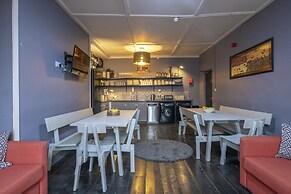 Talbot House & Georgian Apartments