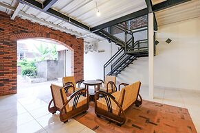 Super OYO Collection O 2383 Andongkoe 64 Salatiga