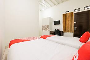 Super OYO Collection O 2383 Andongkoe 64 Salatiga