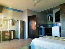 Kaeli's Caribbean Studios