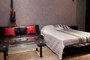 Kaeli's Caribbean Studios