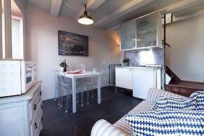 Mamma Ciccia Holiday Home - La Tour Orange Varenna