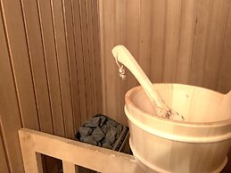 Mamma Ciccia Holiday Home - Front Lake Apartment, beach and swimming p