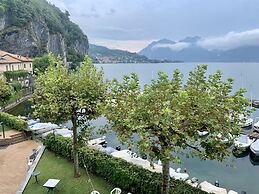 Mamma Ciccia Holiday Home - Front Lake Apartment, beach and swimming p