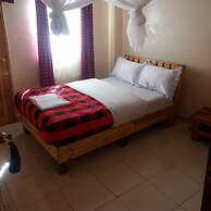 Escarpment Motel - Adults Only