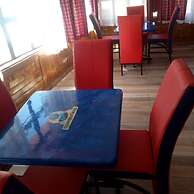 Escarpment Motel - Adults Only