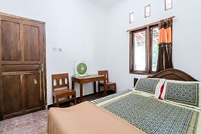 Rock Garden Homestay & Resto