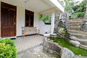 Rock Garden Homestay & Resto