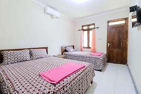 Rock Garden Homestay & Resto