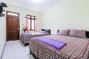 Rock Garden Homestay & Resto