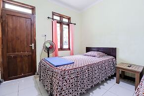 Rock Garden Homestay & Resto