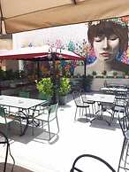 Ederlezi Zoubourlou Aparthotel