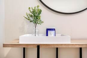 Hosteeva 3BR Steps to St. Charles Ave