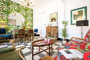 Genteel Home Romanilla