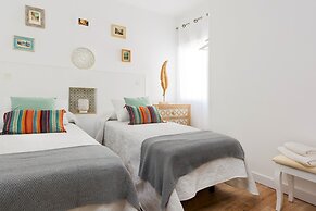 Prime Location, Cozy 2 Bedroom Apartment - Santo Cristo II