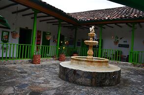Posada 4 Esquinas