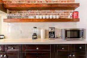 Stunning 5 BR Urban Oasis Dt NOLA