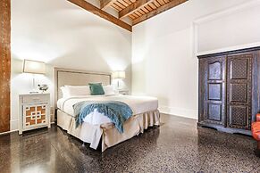 Stunning 5 BR Urban Oasis Dt NOLA