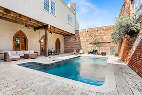 Stunning 5 BR Urban Oasis Dt NOLA
