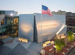 Stunning 5 BR Urban Oasis Dt NOLA