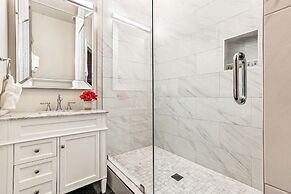 Stunning 5 BR Urban Oasis Dt NOLA