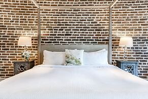 Stunning 5 BR Urban Oasis Dt NOLA