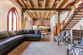 Stunning 5 BR Urban Oasis Dt NOLA