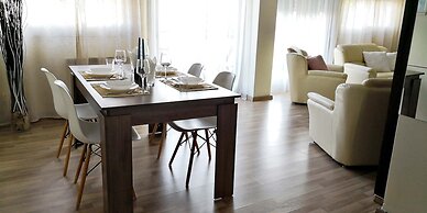 The Bridge-House Apartment