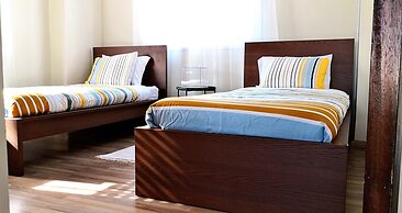 The Bridge-House Apartment