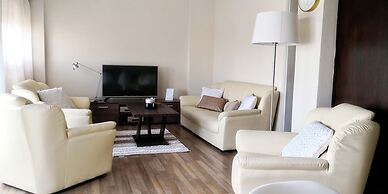 The Bridge-House Apartment