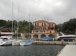 Apartments Dora Vrboska island Hvar