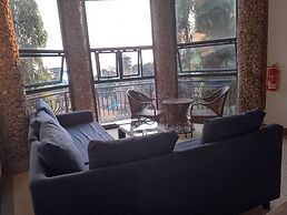 Discovery Courts Hotel
