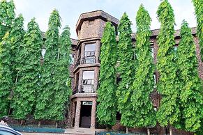 Discovery Courts Hotel
