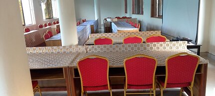 Discovery Courts Hotel