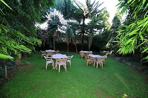 Discovery Courts Hotel