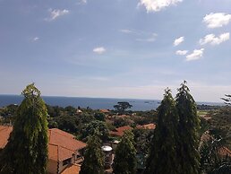 Discovery Courts Hotel