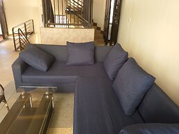 Discovery Courts Hotel