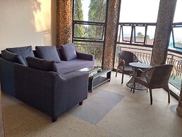 Discovery Courts Hotel